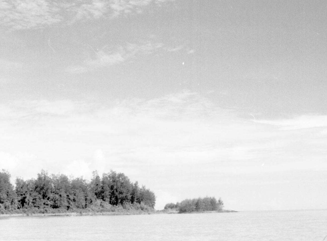 BD/133/87 -
Sarmi-Hollandia: View on the open water to the sea
