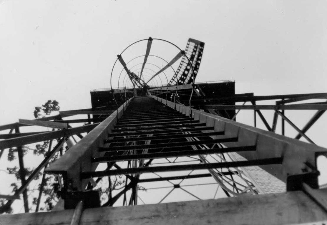 BD/277/16 -
Trap naar boven naar de radarinstallatie