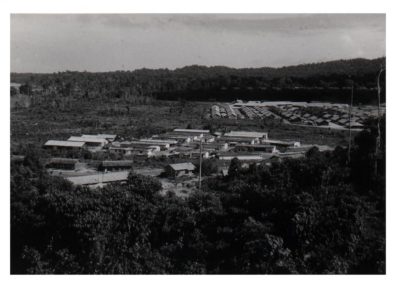 BD/54/11 - 
Panorama kampong Sorong
