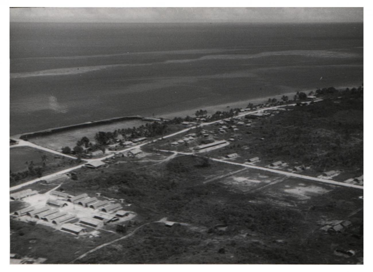 BD/54/43 - 
Biak, plek van nieuwe Katholiek Marinetehuis
