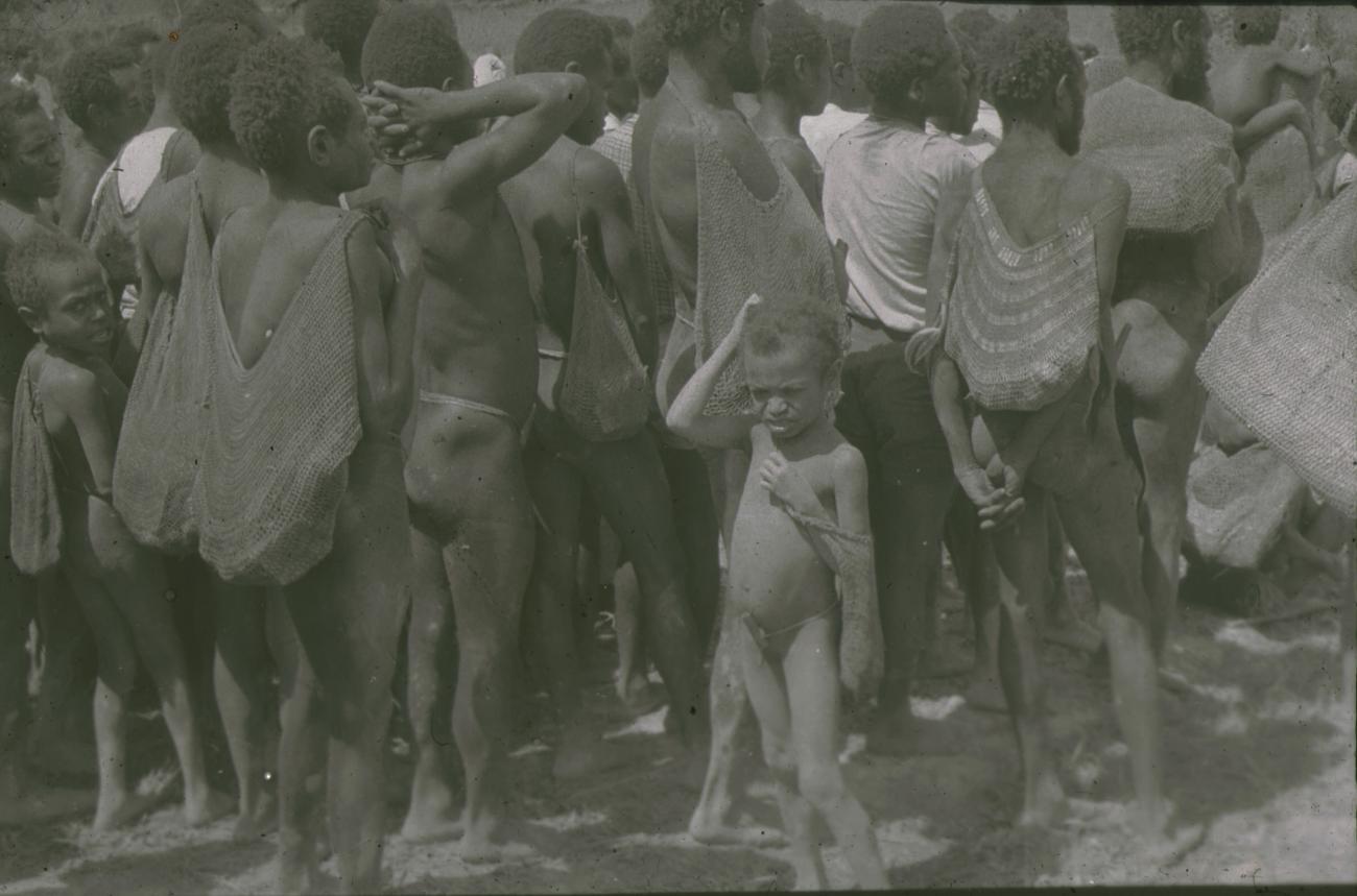 BD/248/45 - 
Groep Ekari&#039;s 
