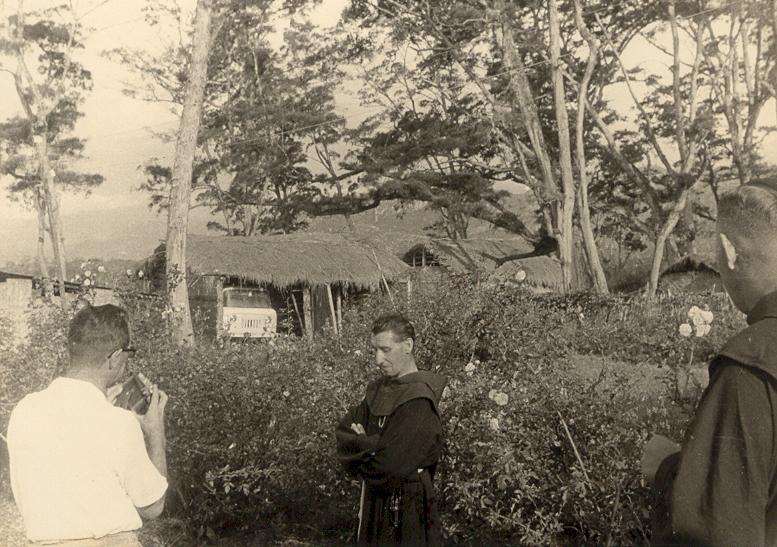BD/269/25 -
Franciscanen op retraite in Wamena, Baliem-vallei