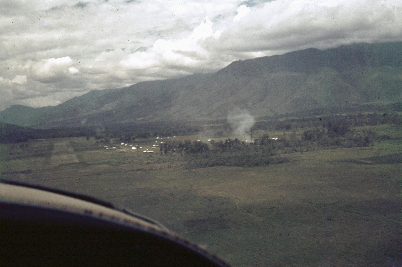 BD/289/146 -
Luchtfoto van rivier