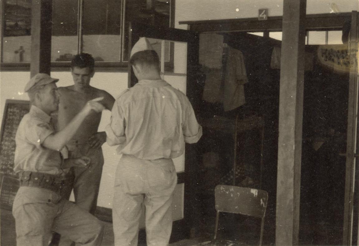 BD/318/111 - 
Groepsfoto van mariniers
