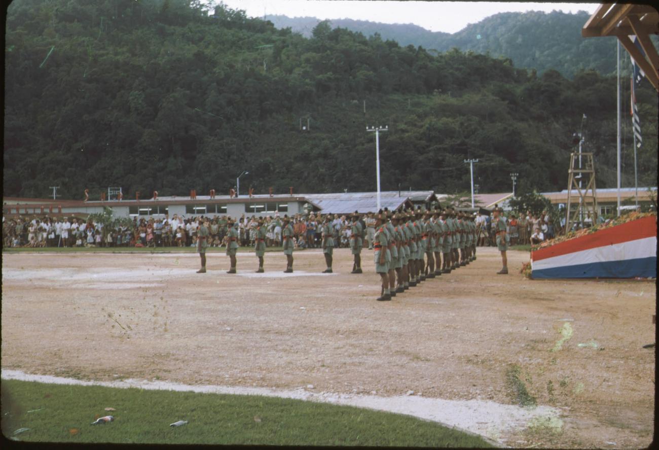 BD/171/151 -
Papoea vrijwilligers korps op Koninginnendag.