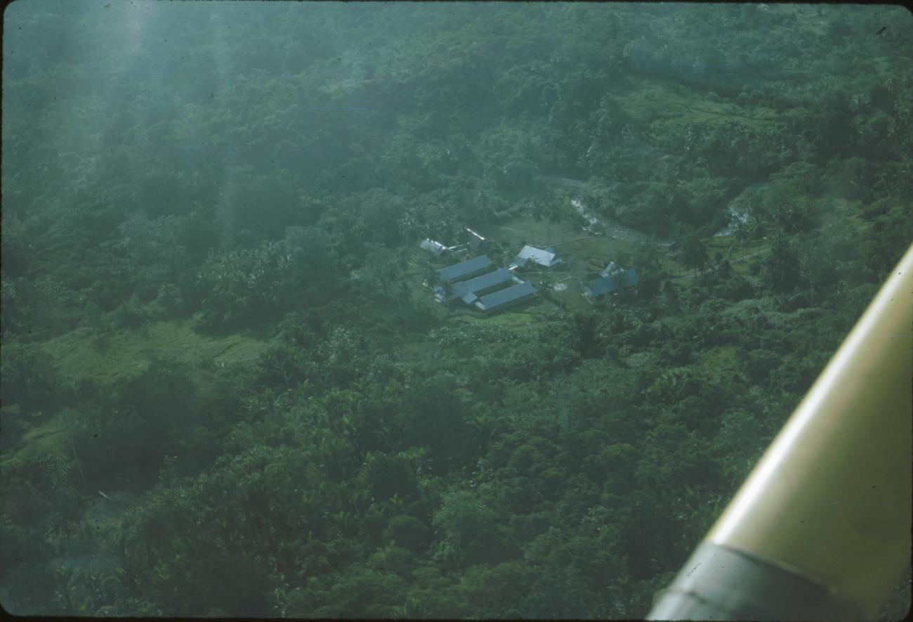BD/171/290 -
Luchtfoto bebouwing.