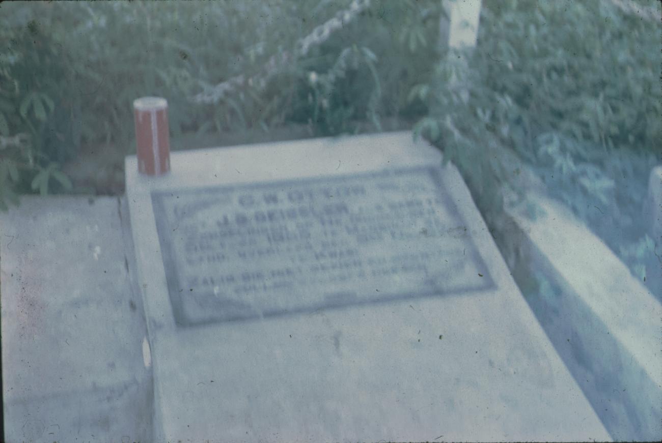 BD/171/524 -
Monument.