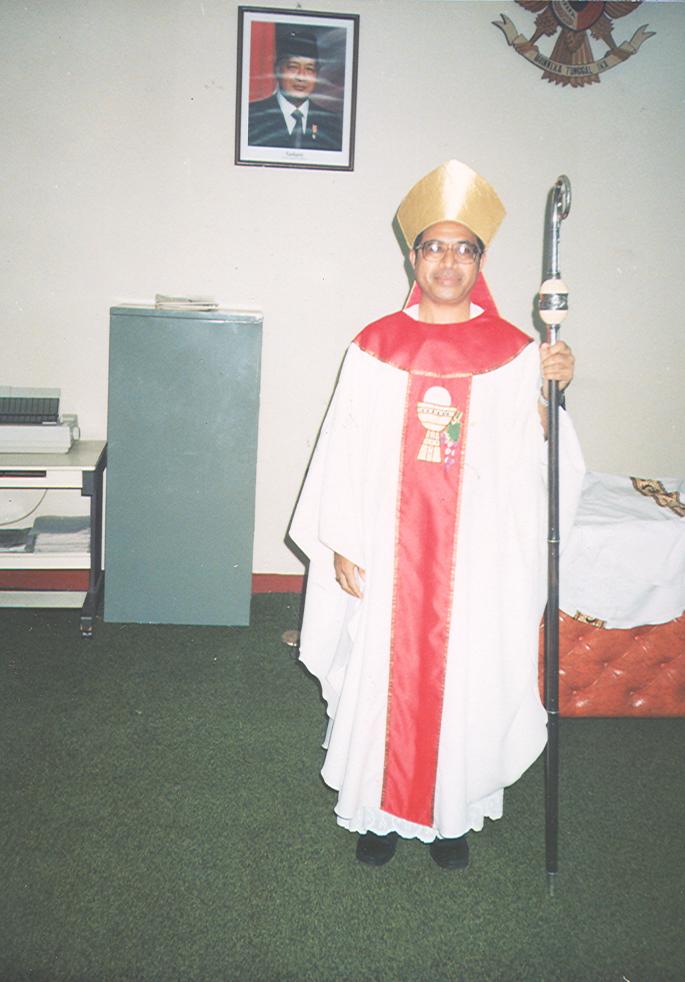 BD/269/641 - 
Een man in priestergewaad
