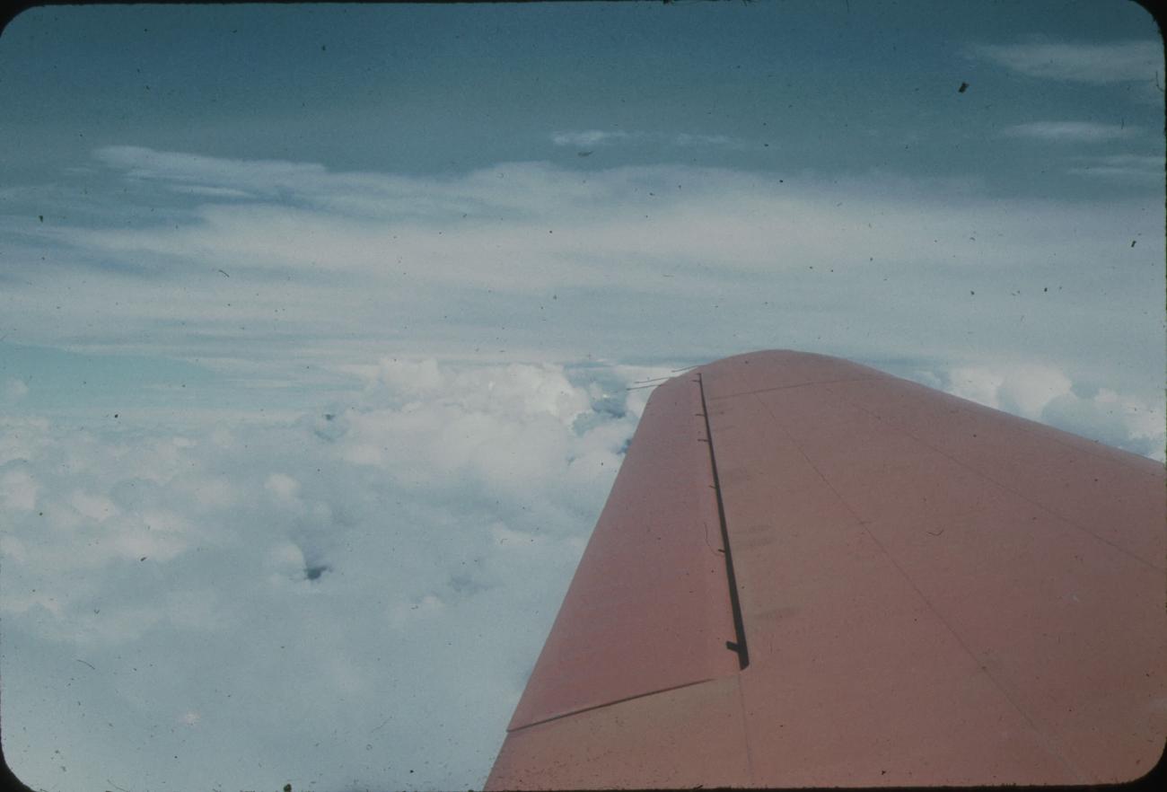 BD/171/1558 -
Luchtfoto van wolkendek.