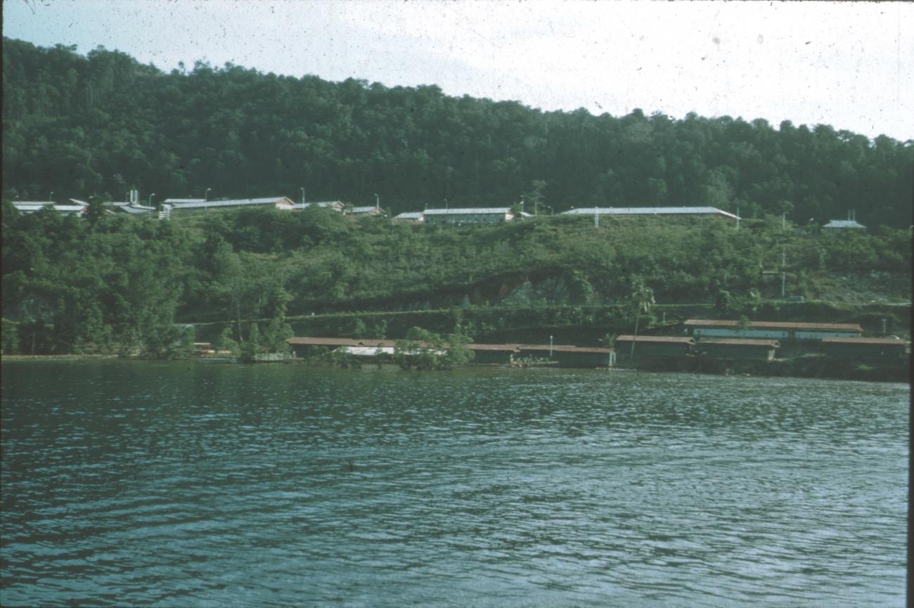 BD/171/791 -
Dorp aan meer