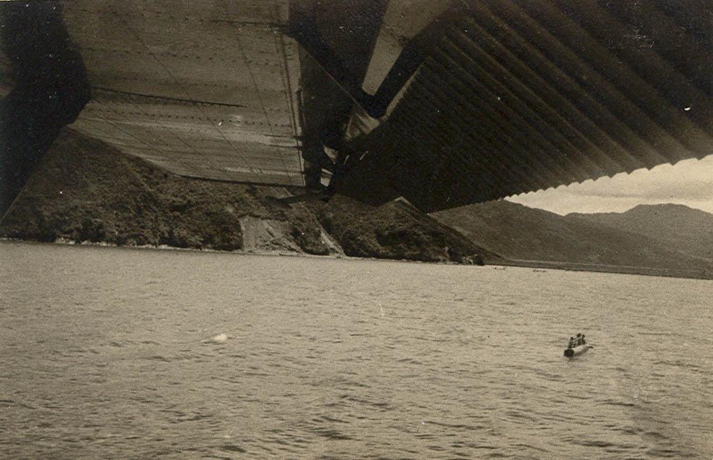 BD/269/1173 -
Het Paniai-meer gezien vanuit het vliegtuig op weg naar Enarotali