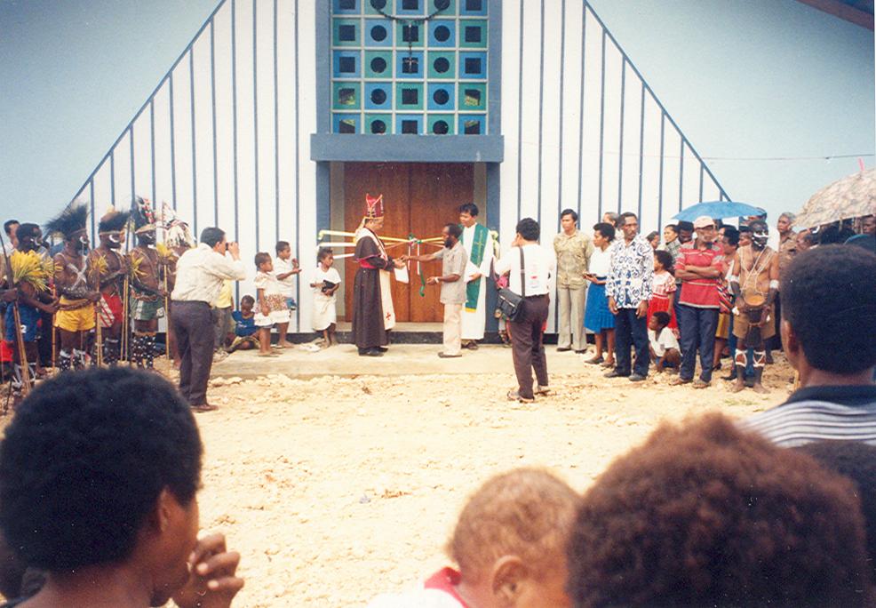 BD/269/932 -
Inwijding/inzegening kerk in Koya Korso