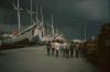BD/166/274 Donkere wolken boven de haven