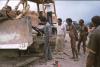 BD/166/283 Papua's bekijken shovel