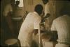 BD/144/521 Polikliniek, been wordt in gips gezet