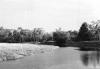 BD/133/861 Rivierlandschap met oerwoud