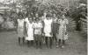 BD/253/27 Groepsfoto van vrouwen in westerse kleding