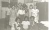 BD/253/33 Groepsfoto van jonge vrouwen in westerse kleding