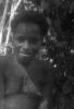 BD/216/79 Meisje uit Asmat met ketting