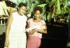 BD/289/53 twee vrouwen waarvan een met baby