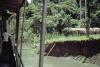 BD/289/86 Foto vanaf schip van bouwen brug over rivier