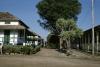 BD/66/12 Kampong met koloniale huizen