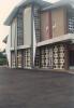 BD/269/602 Achterkant nieuwe kathedraal in Jayapura, parochiehuis beneden