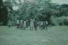 BD/171/1275 Schoolkinderen met trommels