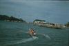 BD/171/768 Prauw en paalwoningen op water