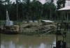 BD/171/953 Schip aan kade. Passagiers verlaten schip.
