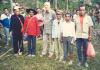 BD/269/887 Henk Blom met wat Papoeas